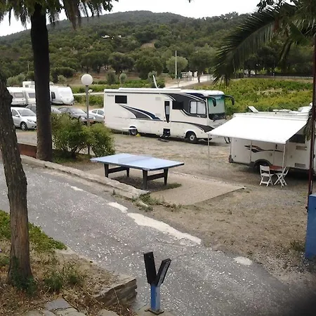 Camping Manjastre *** مكان تخييم